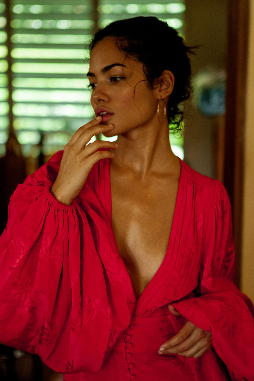 Isabella Kırmızı