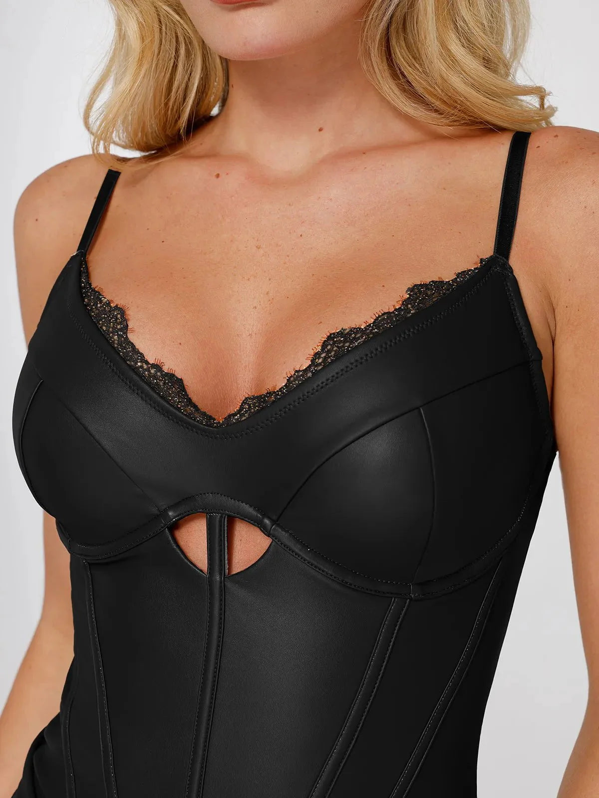 Shapewear Suni Deri Kum Saati Kesimli Korse Bodysuit