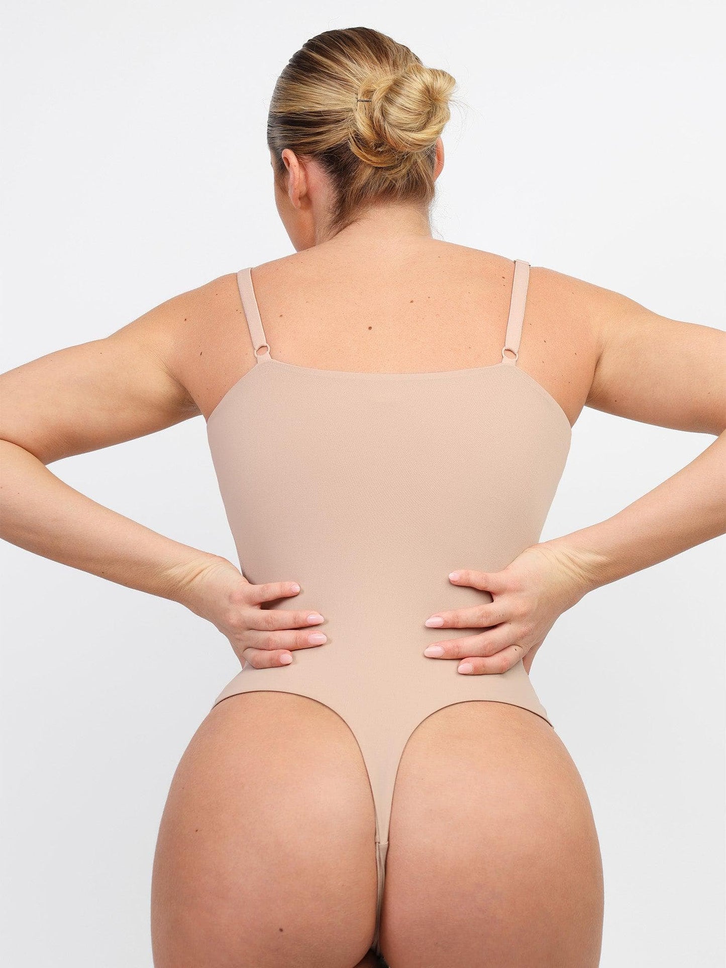 Shapewear CloudSense Yumuşak Şekillendirici Tanga Atlet Bodysuit