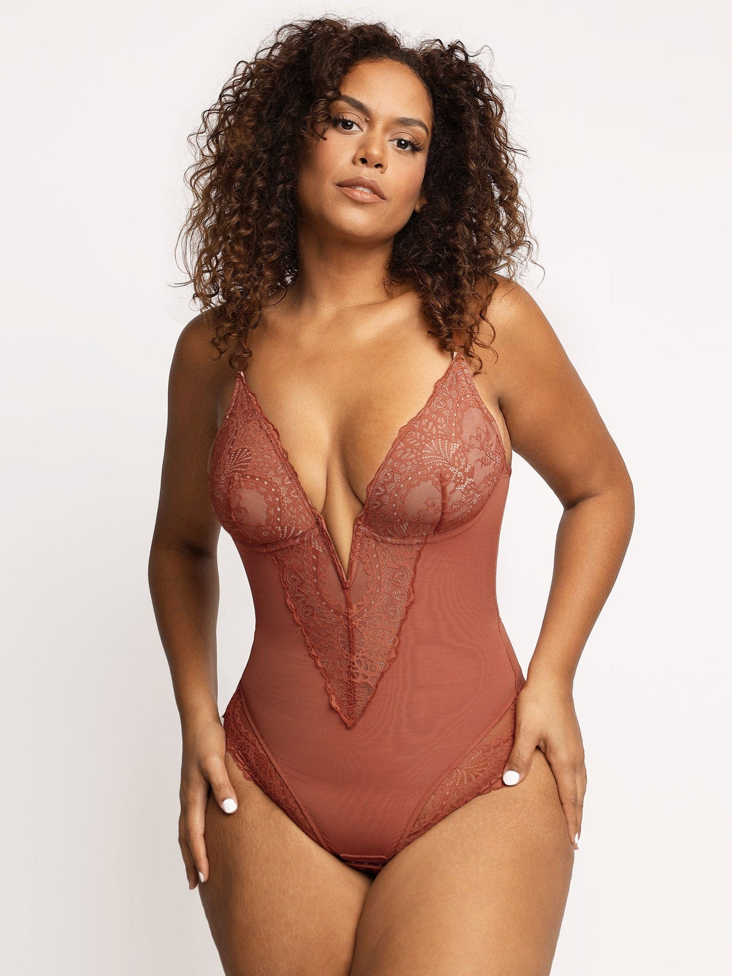 Shapewear Dantel Derin V Yaka Şekillendirici Tanga Bodysuit