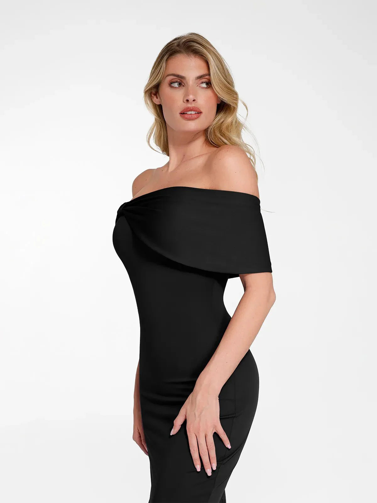 Shapewear Omuzları Açık İnce Maksi Elbise