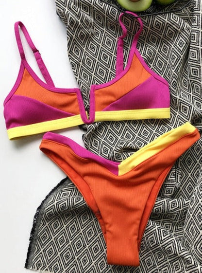 Anonina Bikinisi