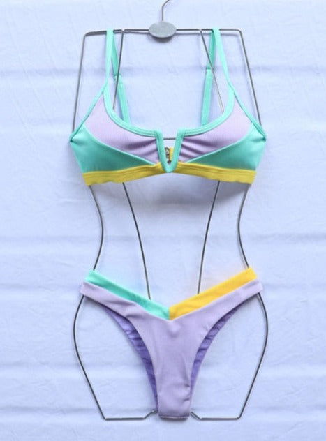 Anonina Bikinisi